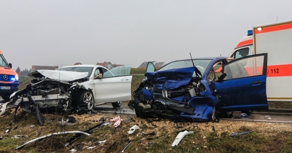 Landkreis Bamberg: Schwerer Unfall Mit Drei Pkw & Zwei Verletzten Auf ...