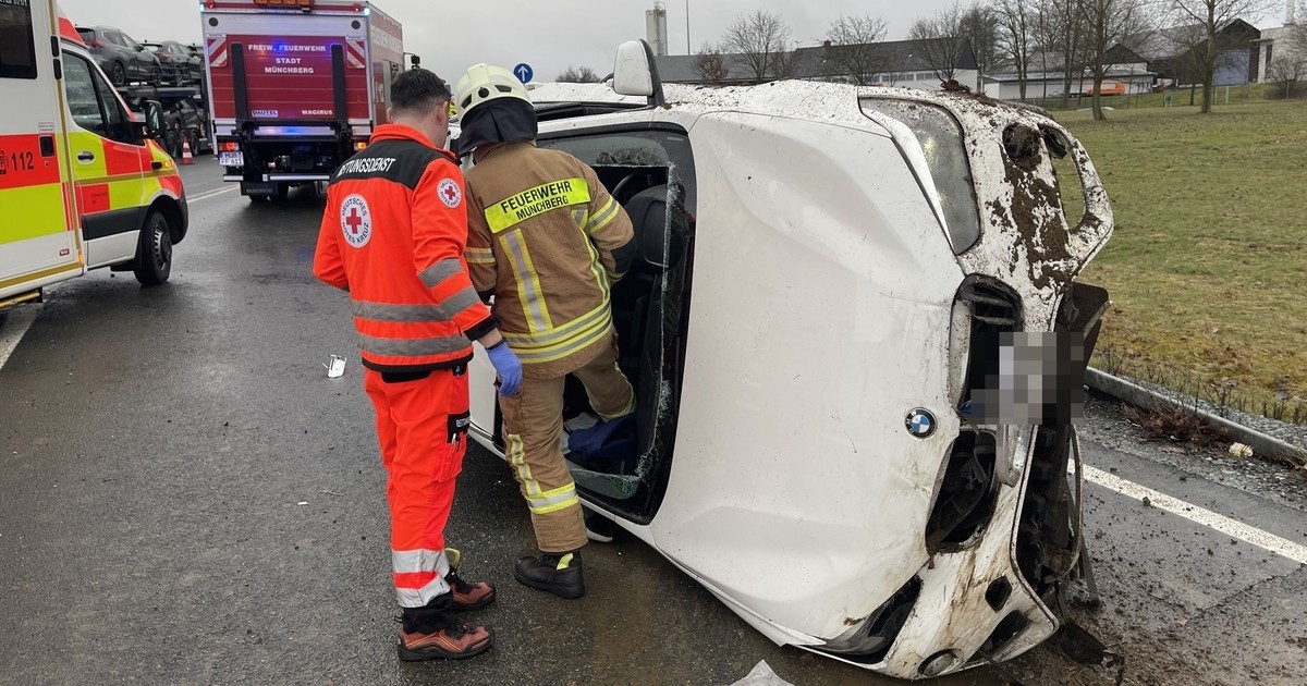 Auto Landet Nahe M Nchberg Auf Der Seite Insassen Mittelschwer Bis Schwer Verletzt Tvo De