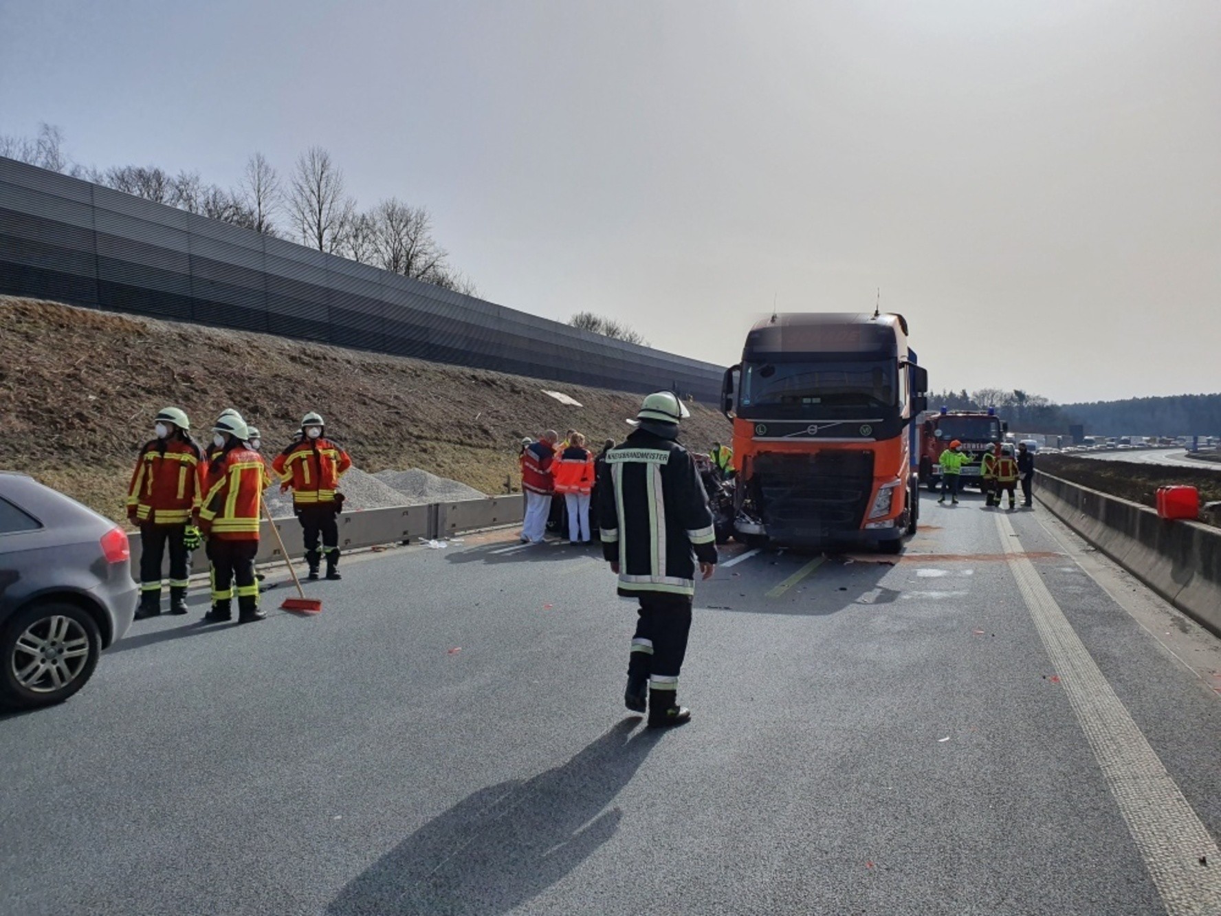 + EILMELDUNG + A9 Bei Pegnitz Nach Schwerem Unfall Gesperrt | Tvo.de